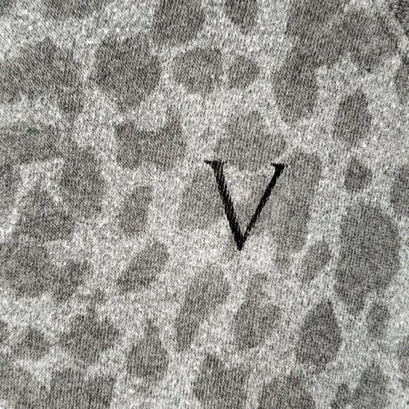 Victoria's Secret XL Animal Print Crewneck Sweatshirt X-Large - Picture 6 of 9